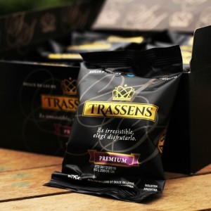 Trassens Alfajor de Chocolate Relleno de Dulce de Leche Premium 65 g Caja de 12.